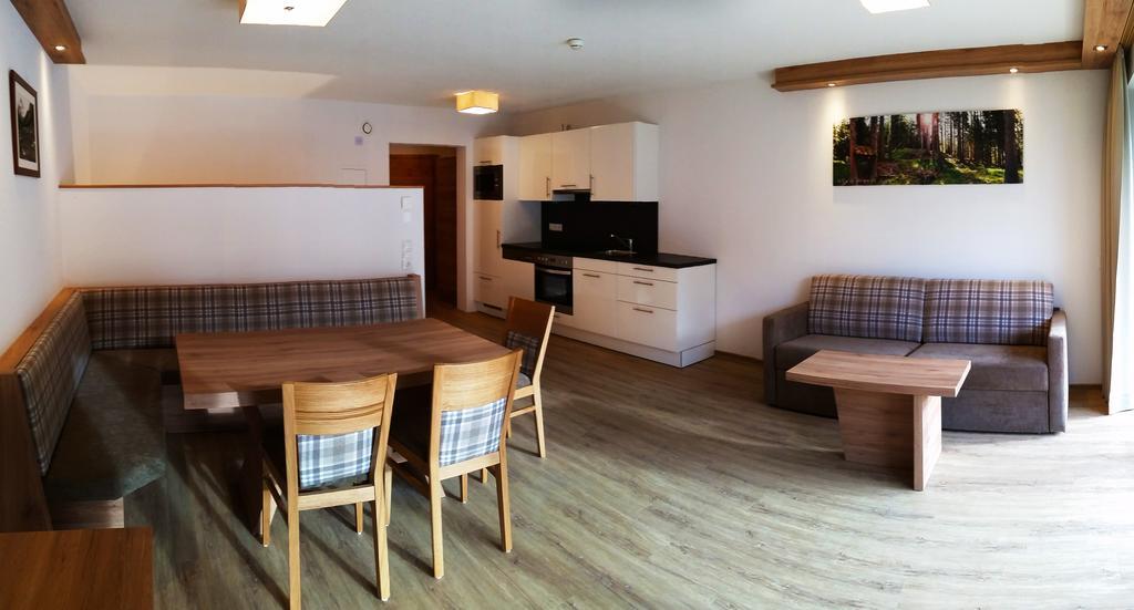 Apart Viva Ischgl Room photo