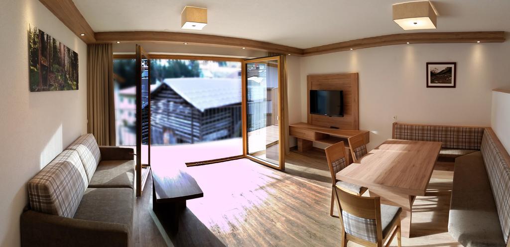 Apart Viva Ischgl Room photo